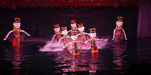  Golden Dragon Water Puppet Theatre